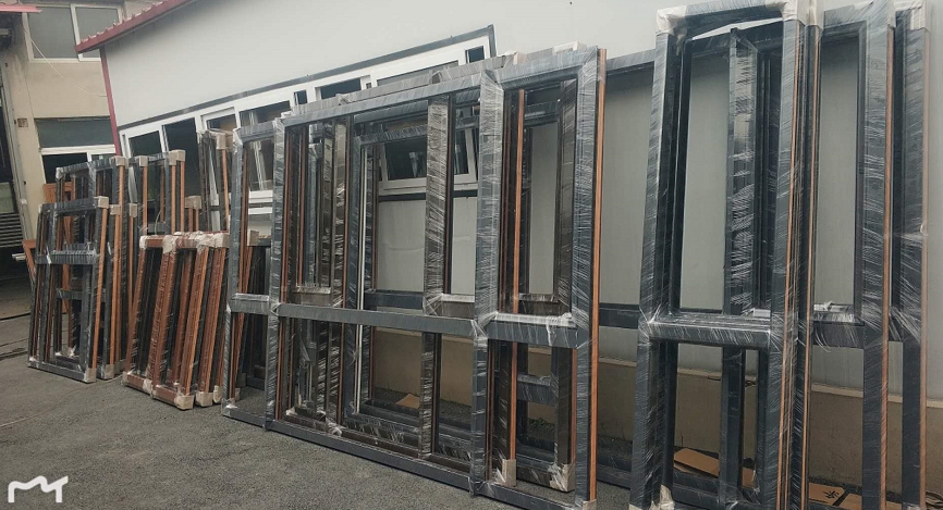 鞍山市天乙門窗工業(yè)有限公司沈陽經(jīng)銷商所訂貨品已完成，經(jīng)過檢驗后進(jìn)行包裝，準(zhǔn)備發(fā)貨