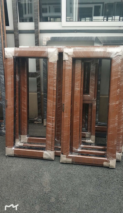 鞍山市天乙門窗工業(yè)有限公司沈陽經(jīng)銷商所訂貨品已完成，經(jīng)過檢驗后進(jìn)行包裝，準(zhǔn)備發(fā)貨。(圖3)