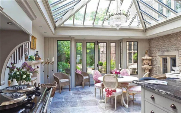 陽光房選擇什么樣的風(fēng)格才好，定制需要注意哪些問題？